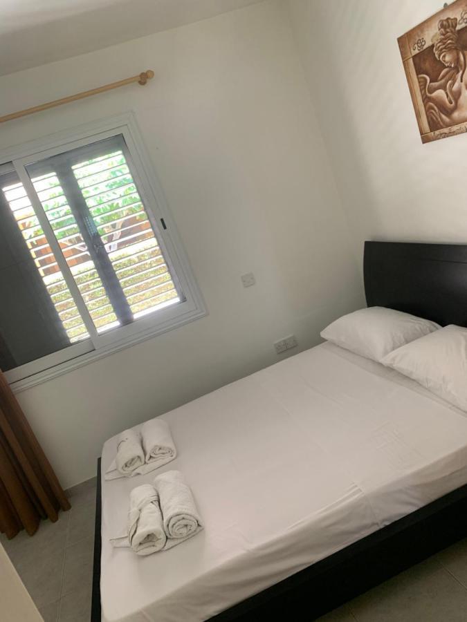 Desire Gardens Townhouse F5 Villa Peyia Bagian luar foto